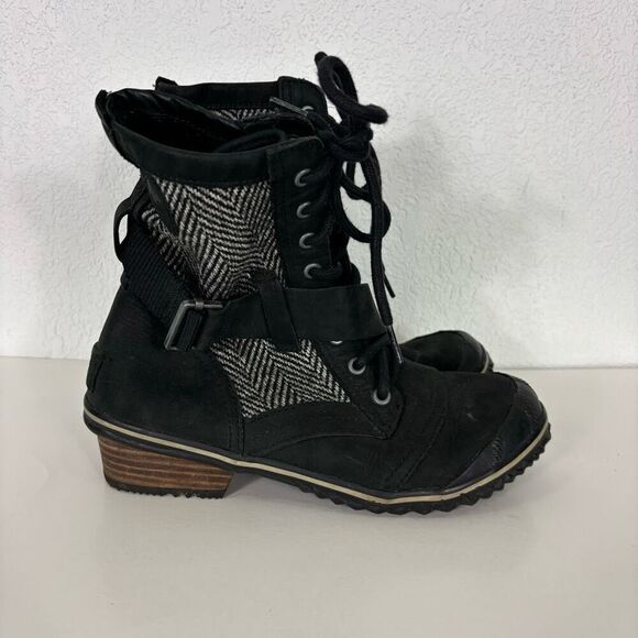 Sorel Shoes - Sorel Women’s Black Slimboot Lace Up Winter Boots Size 7.5